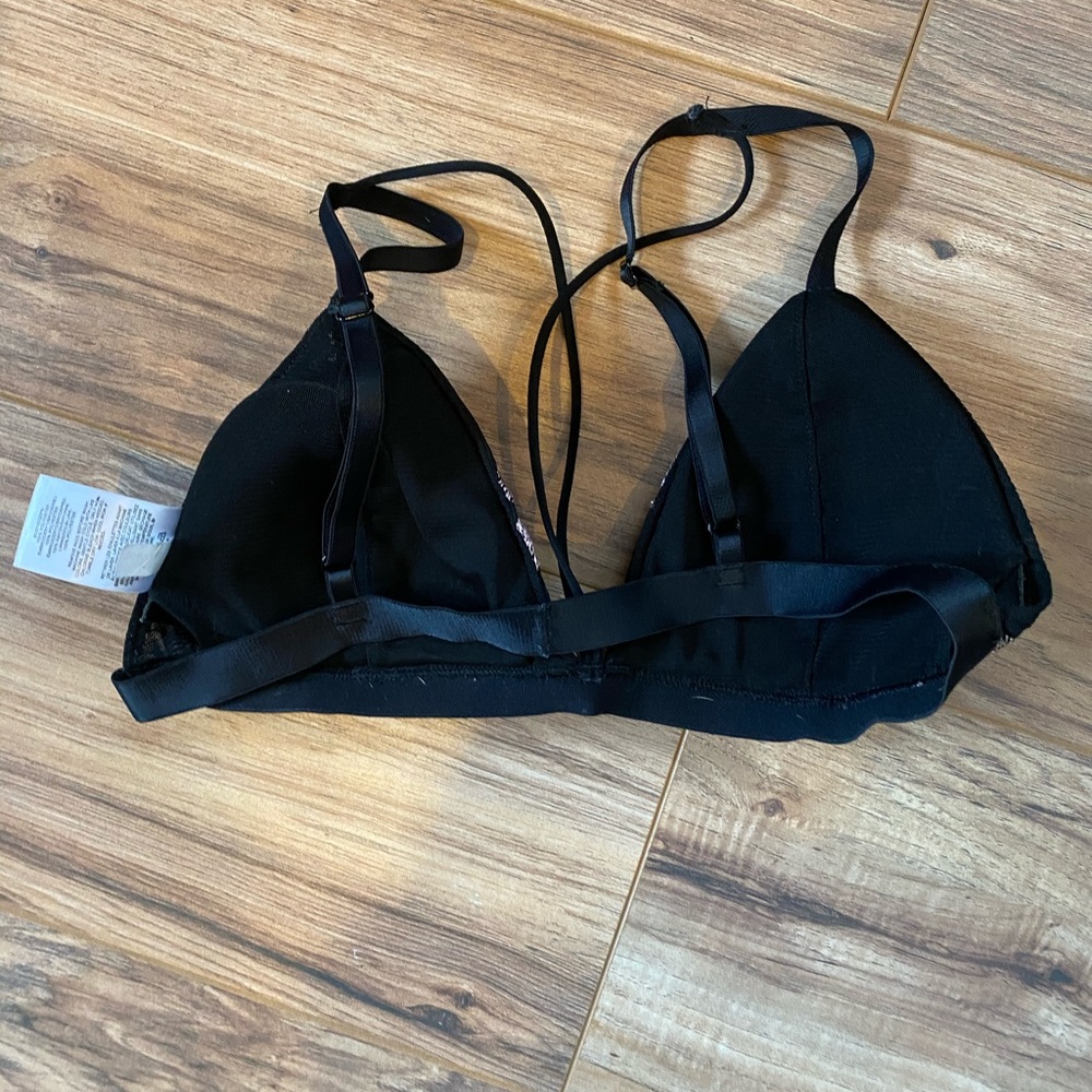 Express Bralette - Picture 2 of 2